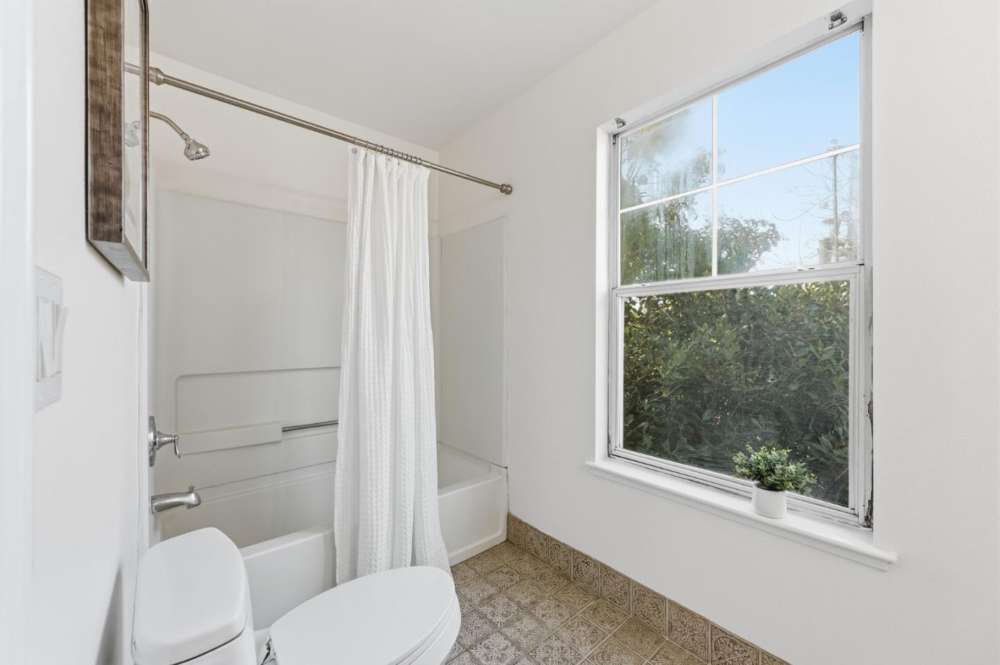 805 North San Antonio Road Los Altos, CA 94022 - Photo 17 of 26