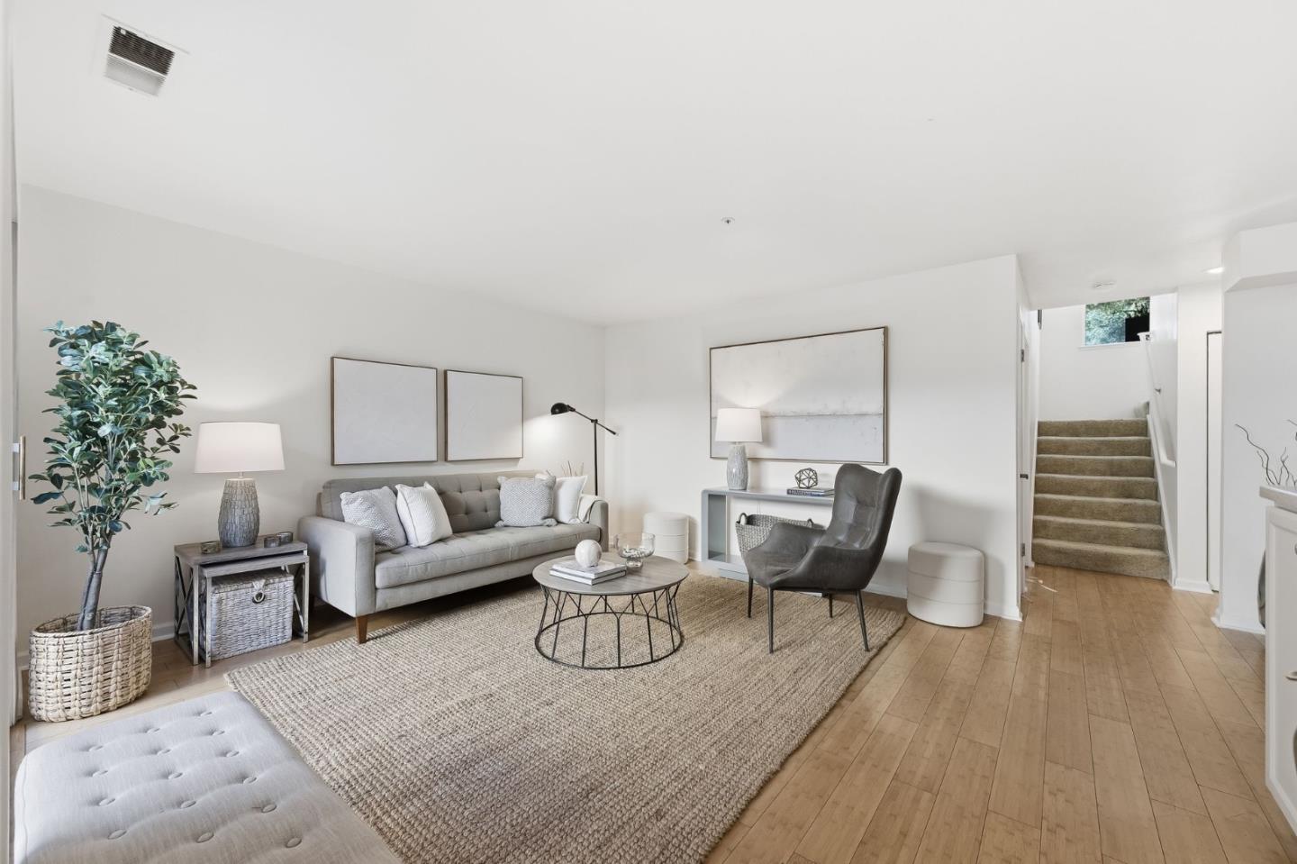 805 North San Antonio Road Los Altos, CA 94022 - Photo 4 of 26