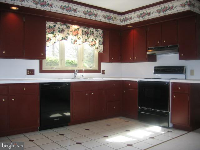 7 Fulton Street Akron, PA 17501 - Photo 3 of 17