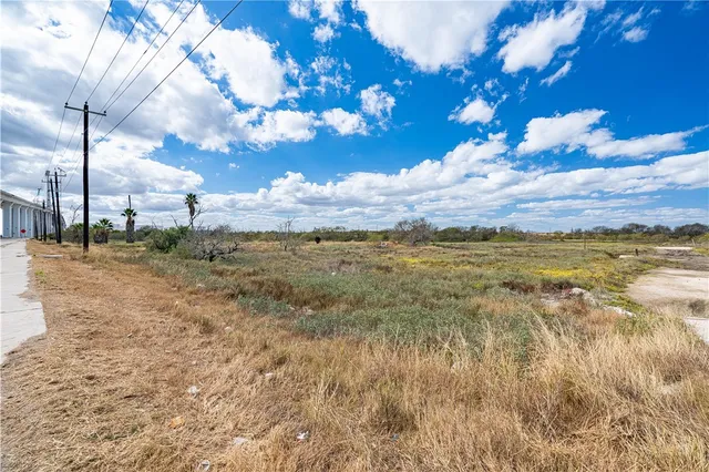 $165,000 | 3411 West Causeway Boulevard, Corpus Christi, TX 78402