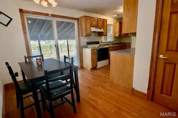$242,900 | 904 A Sycamore Street, Germantown, IL 62245