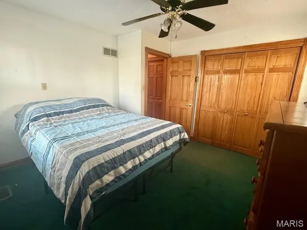 $242,900 | 904 A Sycamore Street, Germantown, IL 62245