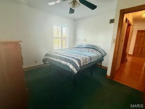 $242,900 | 904 A Sycamore Street, Germantown, IL 62245