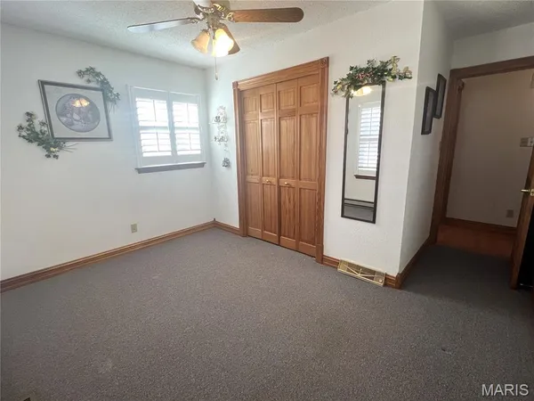 $242,900 | 904 A Sycamore Street, Germantown, IL 62245