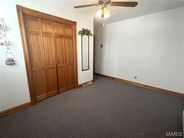 $242,900 | 904 A Sycamore Street, Germantown, IL 62245