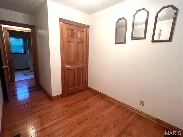 $242,900 | 904 A Sycamore Street, Germantown, IL 62245