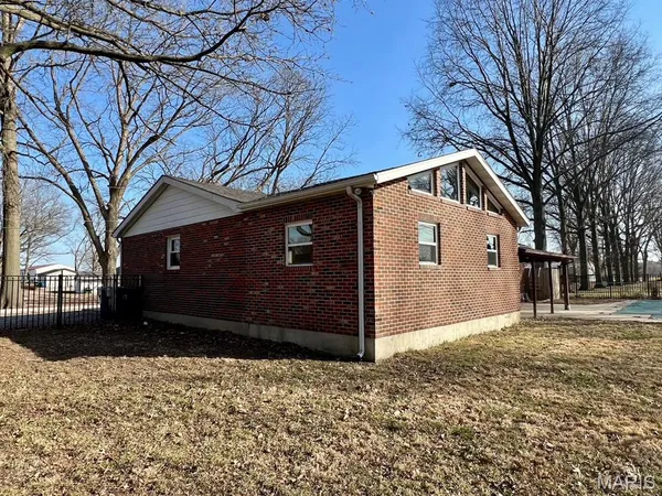 $242,900 | 904 A Sycamore Street, Germantown, IL 62245