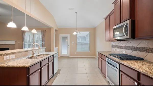 $2,995 | 2003 Pleasant Springs Lane, Pearland, TX 77089