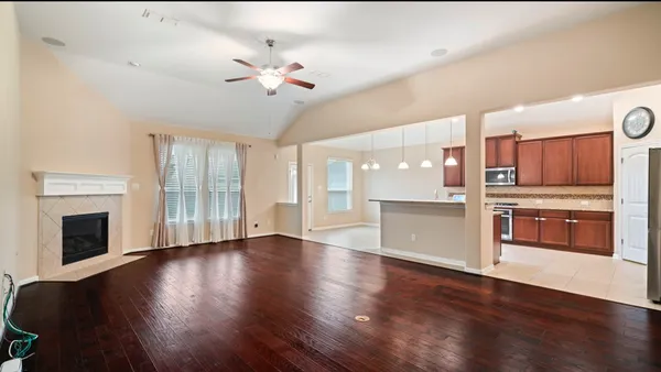 $2,995 | 2003 Pleasant Springs Lane, Pearland, TX 77089
