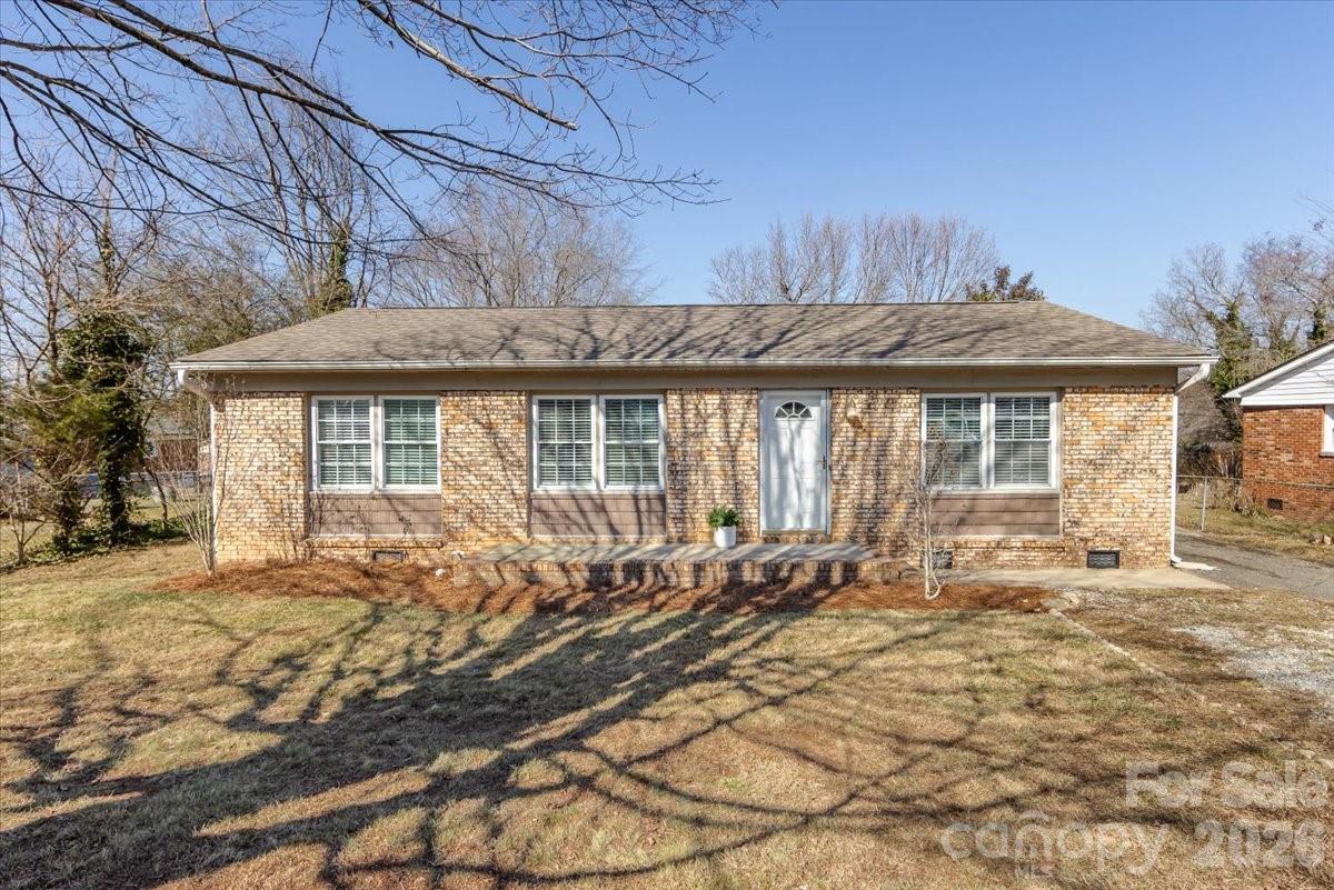406 Robinson-Clemmer Road Dallas, NC 28034 - Photo 1 of 32 Gallery Image 1