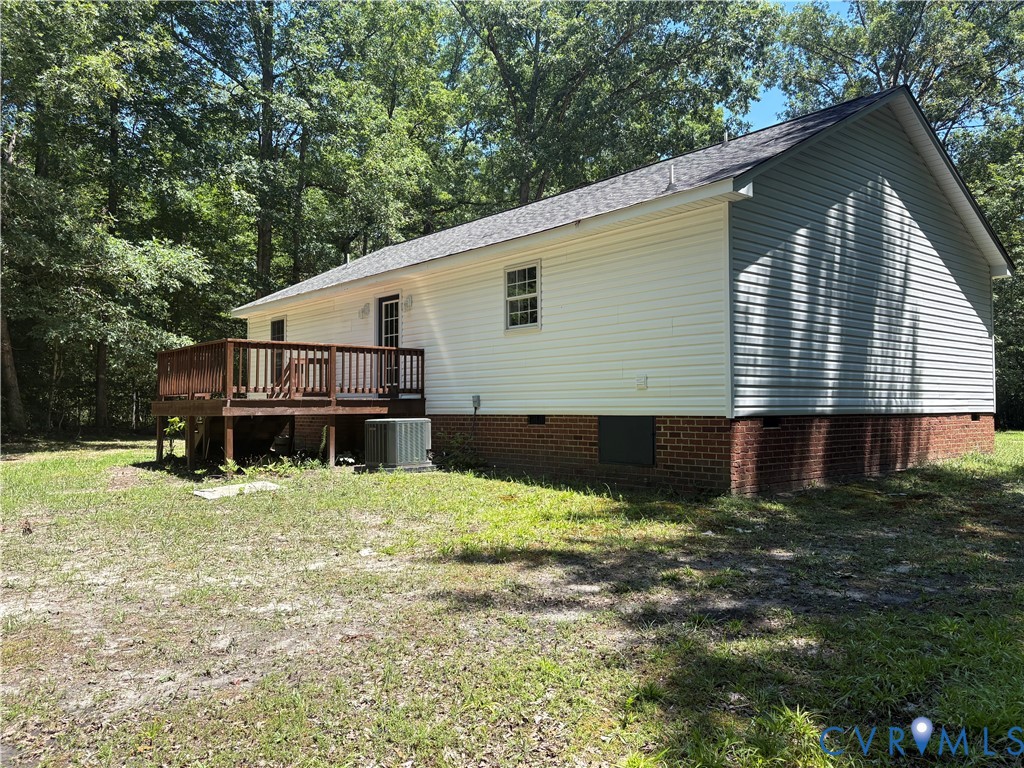 14002 Sunnybrook Road Petersburg, VA 23805 - Photo 20 of 21 Rear exterior featuring a spacious wood deck, whit