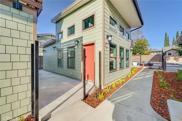 $2,785 | 127 East Foothill Boulevard, Unit C, Glendora, CA 91741