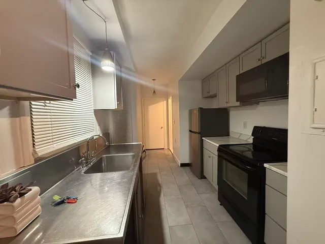 $3,800 | 9-11 Higgins Street, Unit 1, Boston, MA 02134