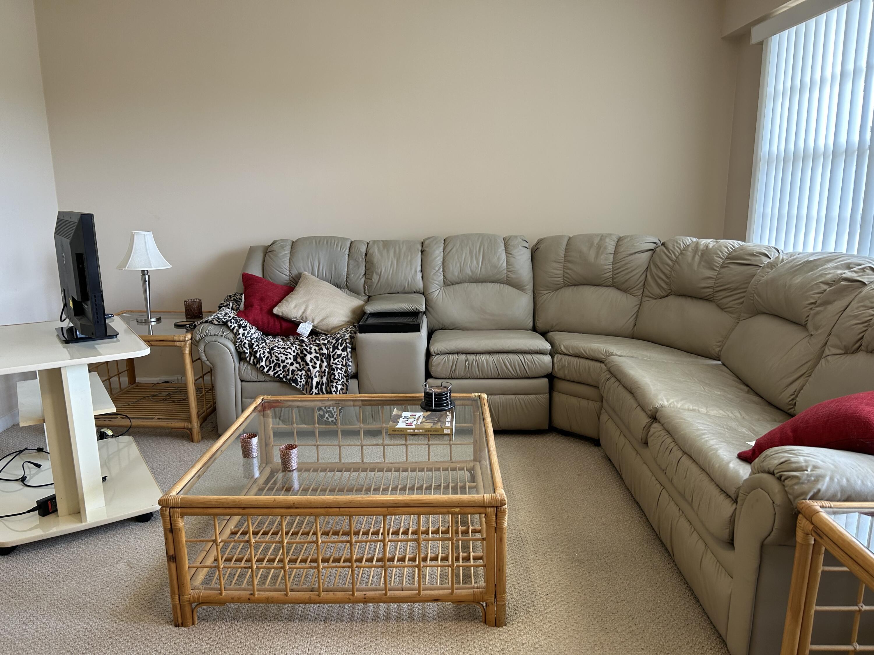 366 Mansfield I Boca Raton, FL 33434 - Photo 1 of 17 Living Room
