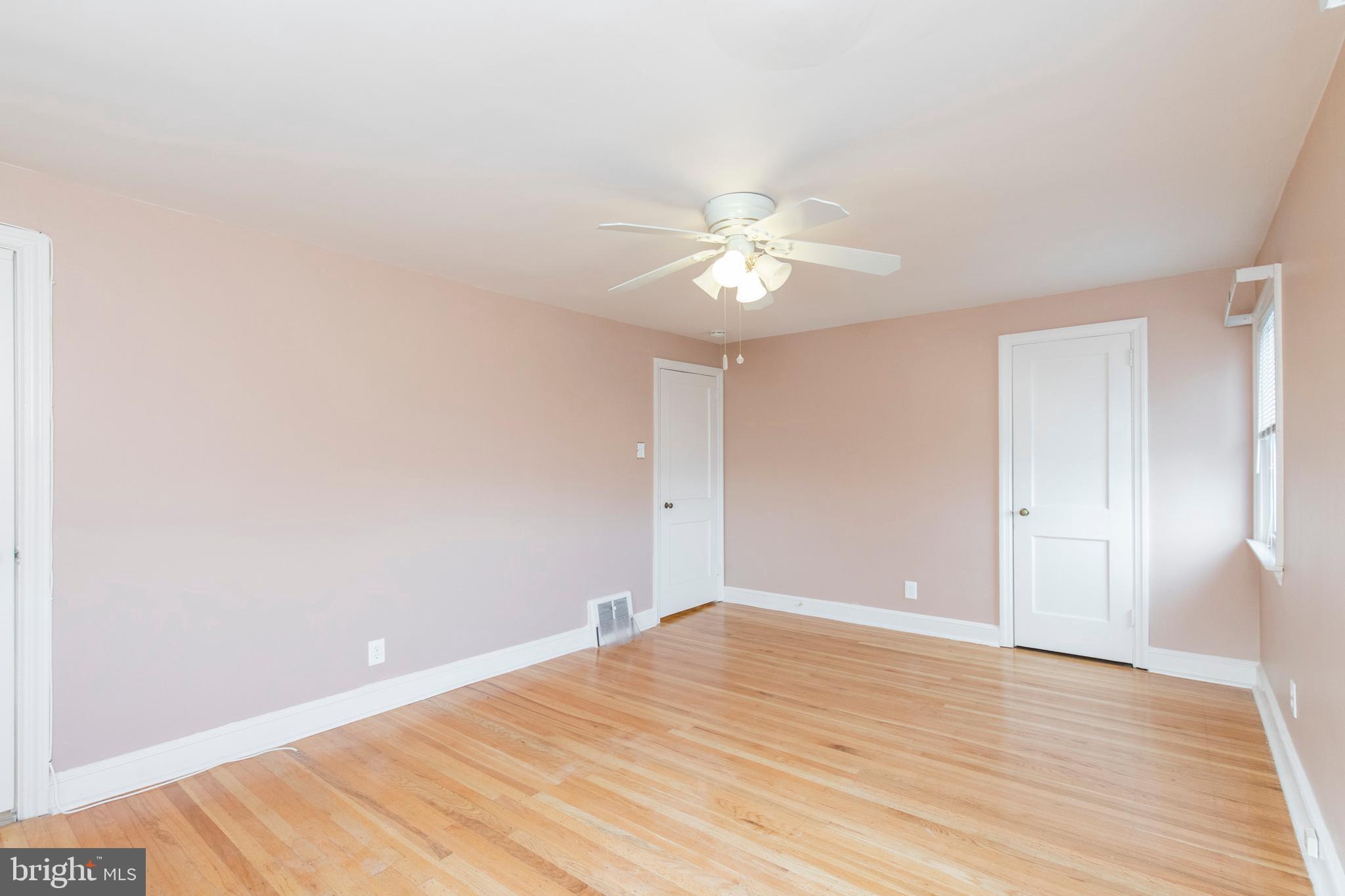 822 Laurel Road Yeadon, PA 19050 - Photo 17 of 28 Main Bedroom
