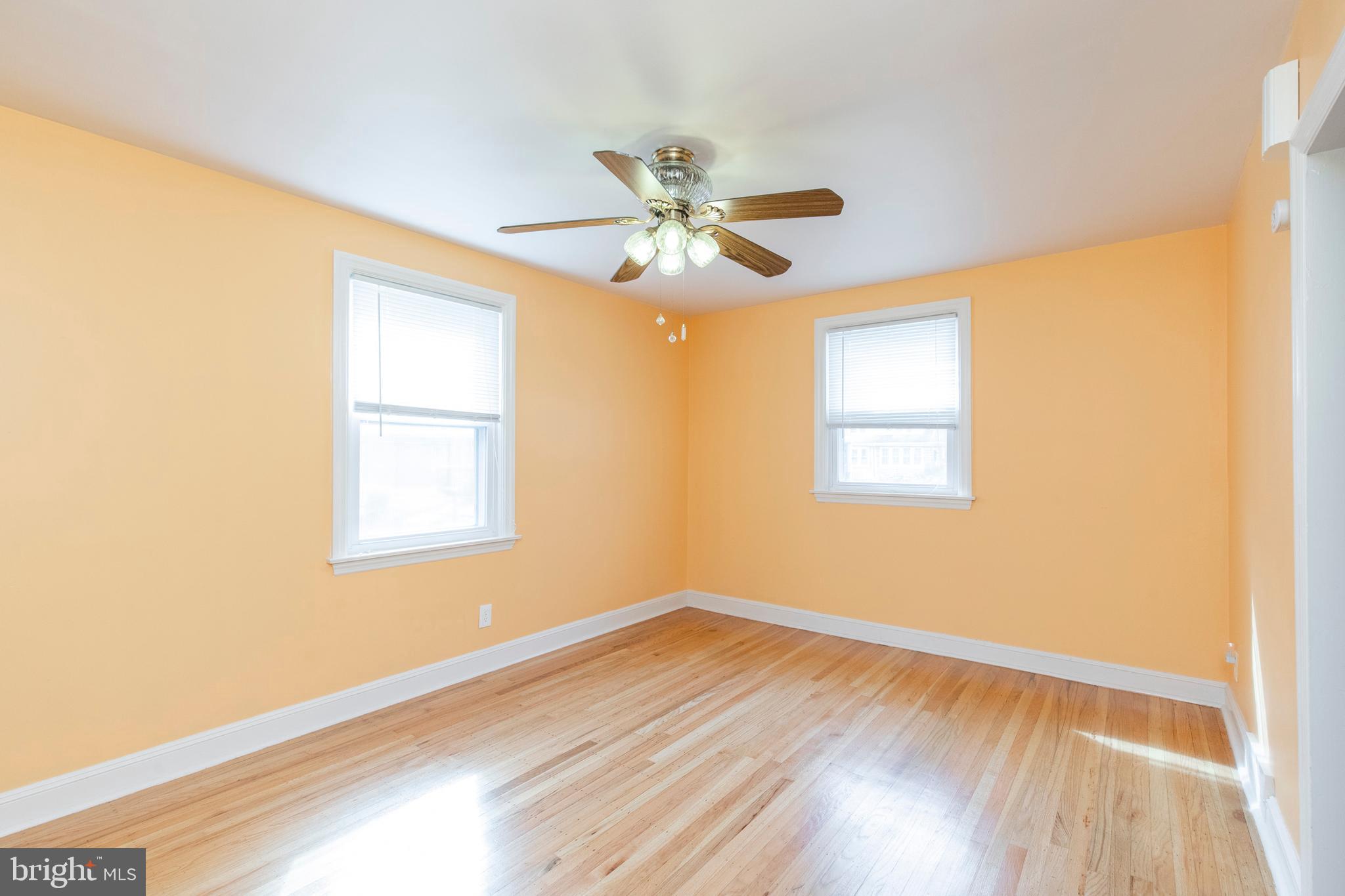 822 Laurel Road Yeadon, PA 19050 - Photo 8 of 28 Dining Room
