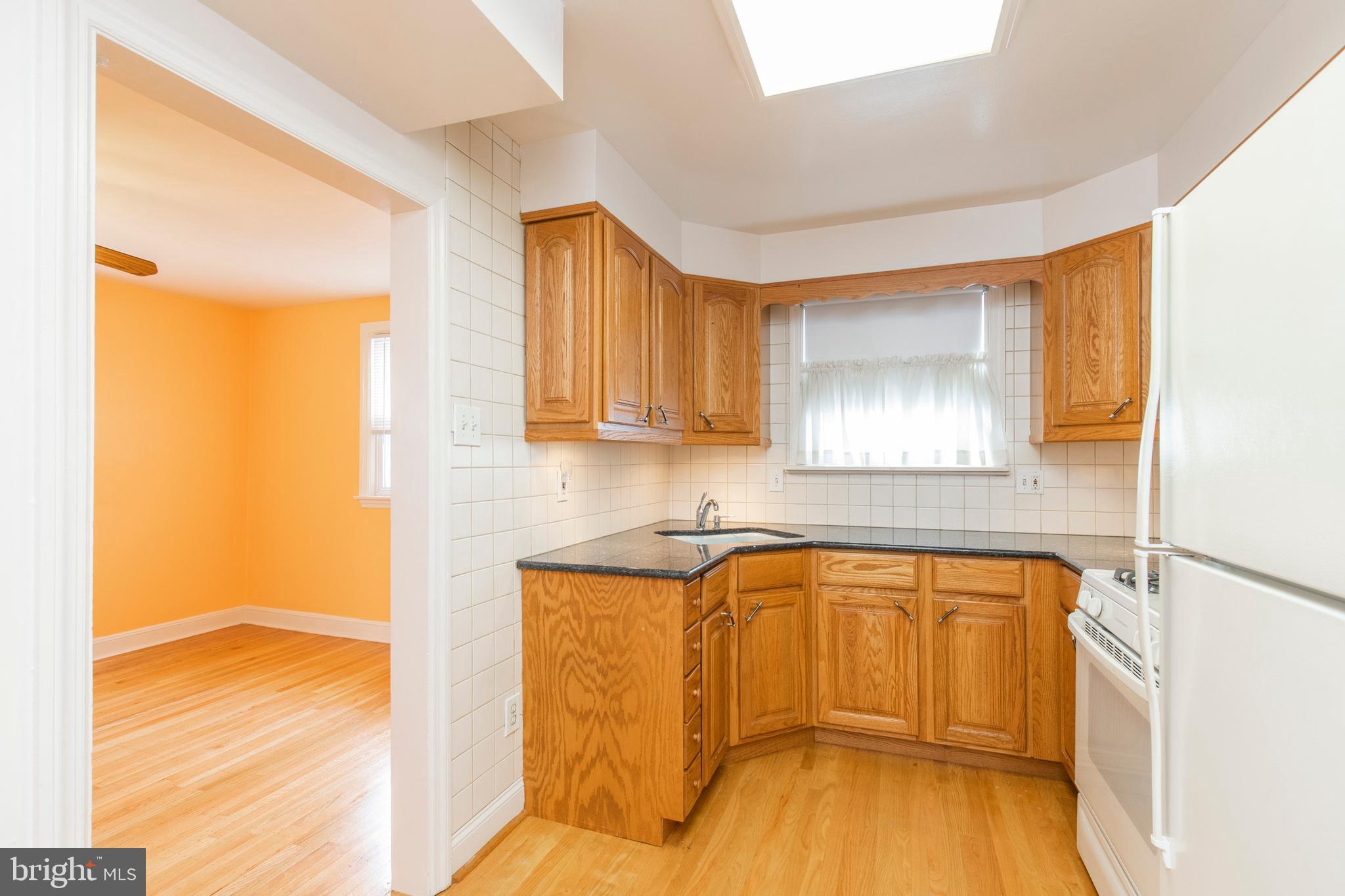 822 Laurel Road Yeadon, PA 19050 - Photo 9 of 28 Updated Kitchen with Granite Counters
