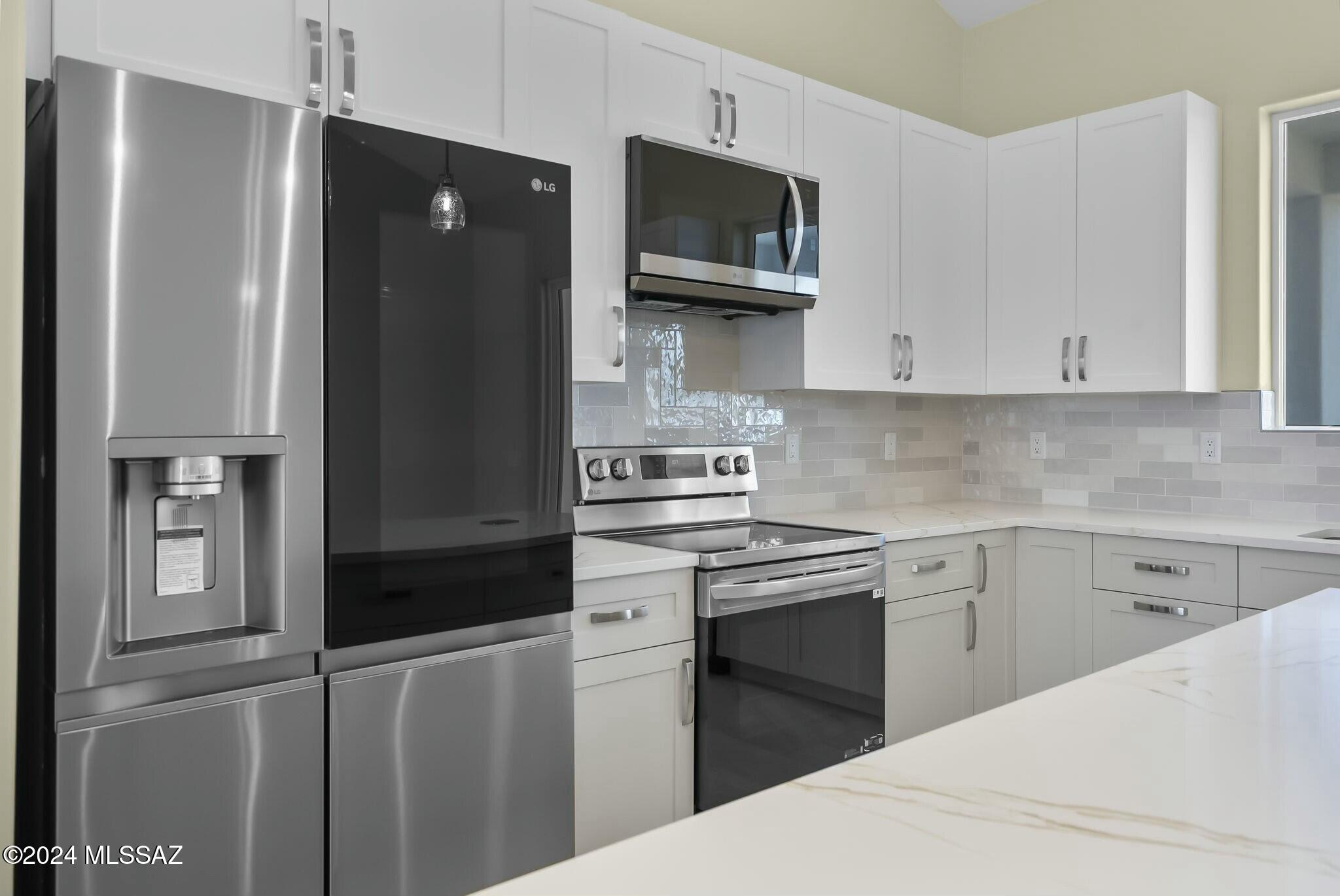 227 Calle Ranaculo Rio Rico, AZ 85648 - Photo 15 of 40
