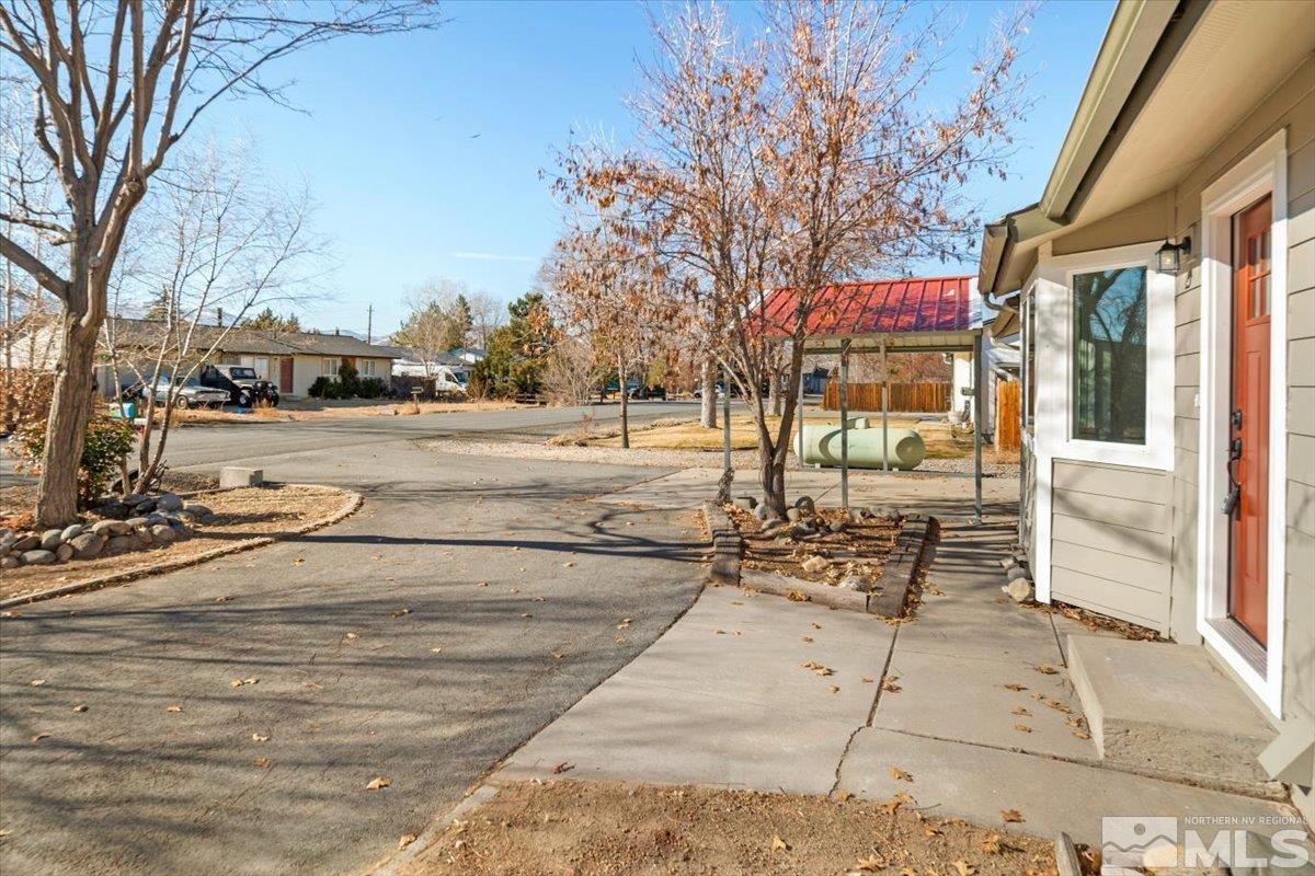 3445 Canvasback Lane Reno, NV 89508 - Photo 5 of 32 Photo 5