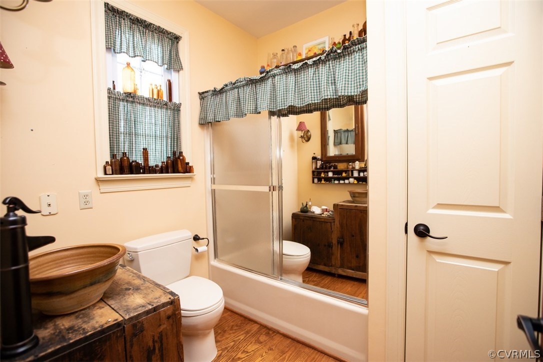 526 First Rock Road Prospect, VA 23960 - Photo 13 of 50 a bathroom with a toilet and a shower
