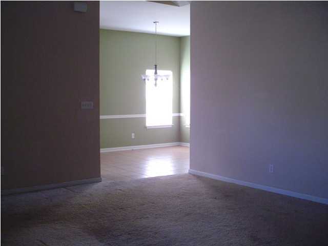 233 Tropical Way Freeport, FL 32439 - Photo 3 of 13 Gallery Image 3