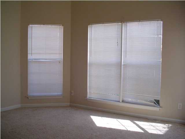 233 Tropical Way Freeport, FL 32439 - Photo 8 of 13 Gallery Image 8