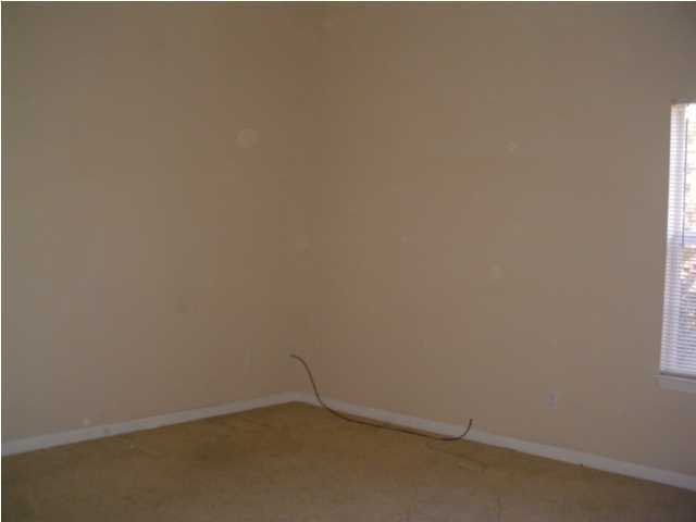 233 Tropical Way Freeport, FL 32439 - Photo 10 of 13 Gallery Image 10