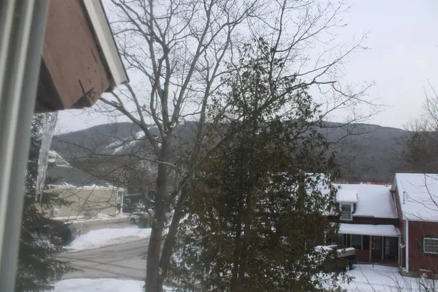 $630,000 | 13 Maple Street, Lincoln, NH 03251