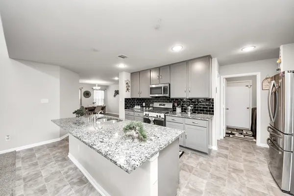 $3,100 | 2918 Silverhorn Lane, Rosenberg, TX 77471