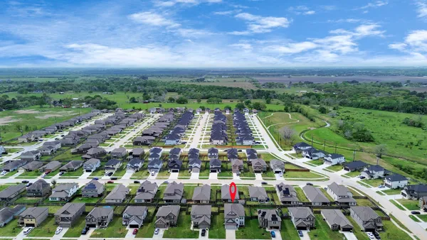 $3,100 | 2918 Silverhorn Lane, Rosenberg, TX 77471