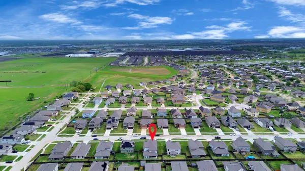 $3,100 | 2918 Silverhorn Lane, Rosenberg, TX 77471