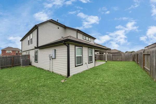 $3,100 | 2918 Silverhorn Lane, Rosenberg, TX 77471