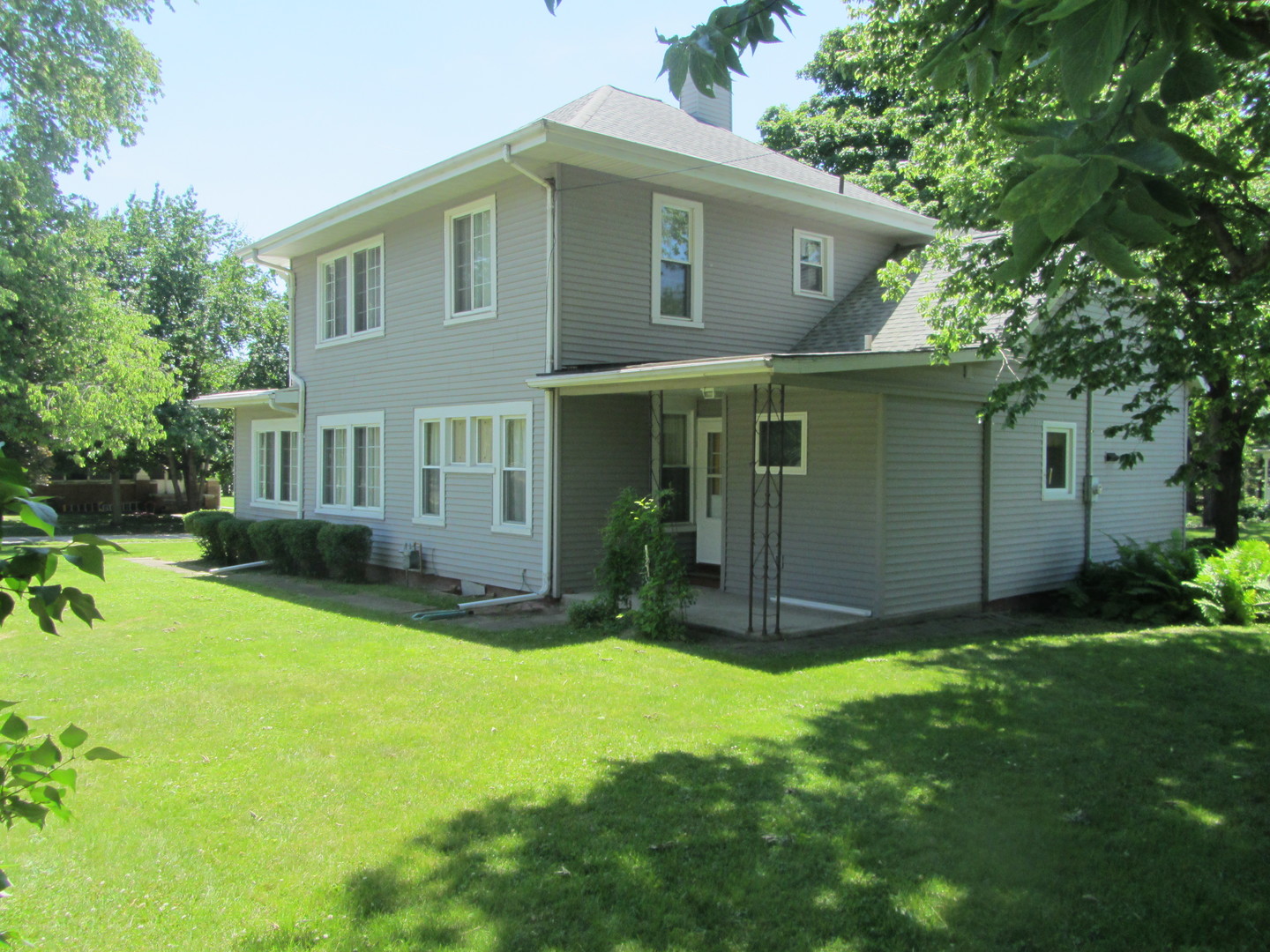 711 West 3rd Street Delavan, IL 61734 - Photo 3 of 39 Gallery Image 3