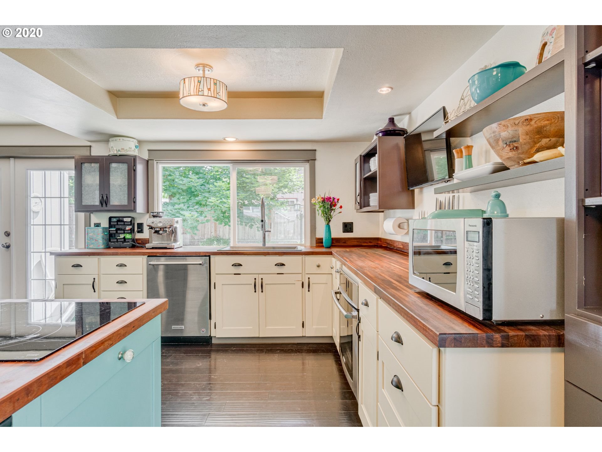 6532 Southwest Locust Street Portland, OR 97223 - Photo 16 of 32 Gallery Image 16