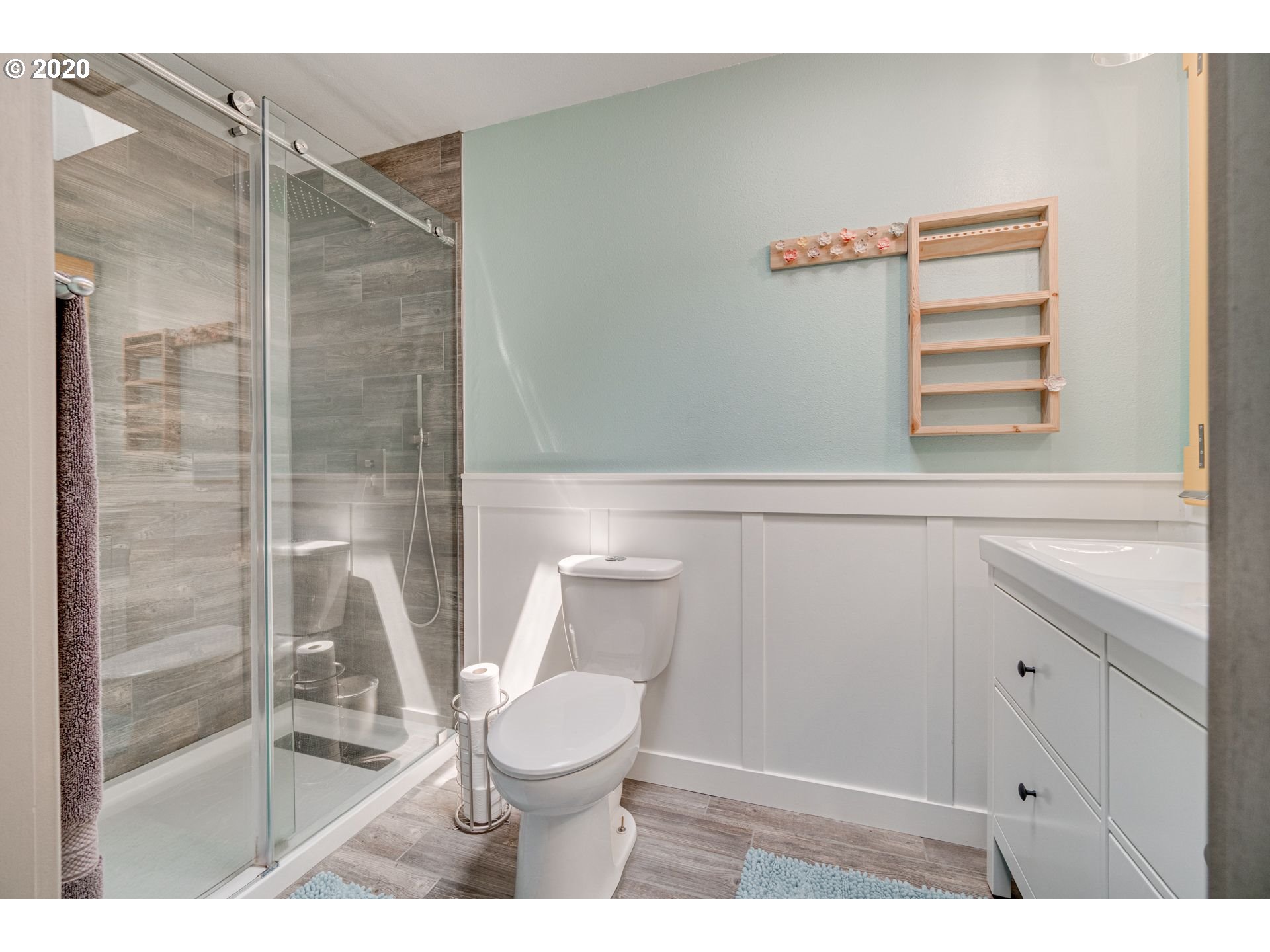 6532 Southwest Locust Street Portland, OR 97223 - Photo 21 of 32 Bathroom, Attached