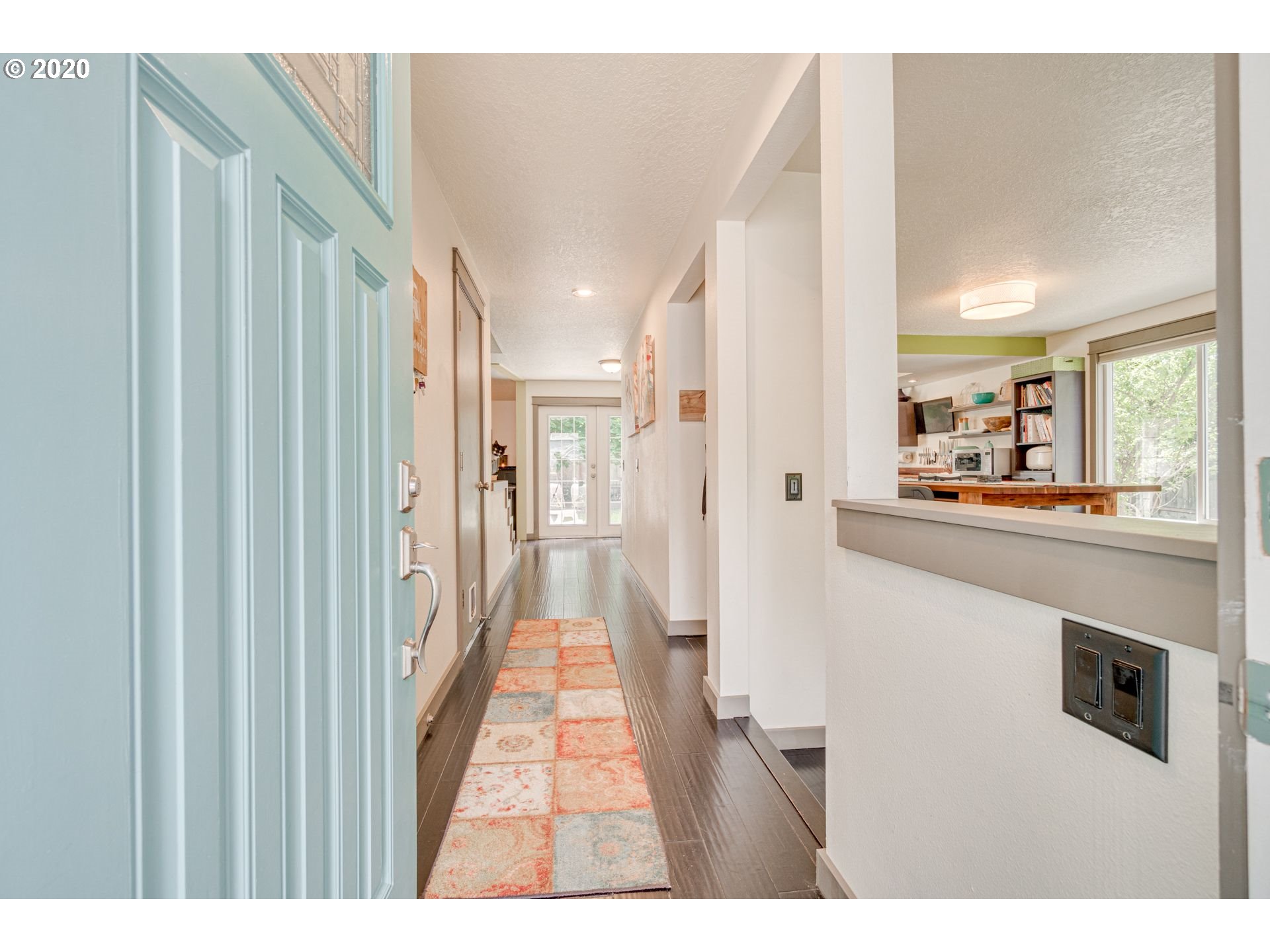 6532 Southwest Locust Street Portland, OR 97223 - Photo 4 of 32 Gallery Image 4