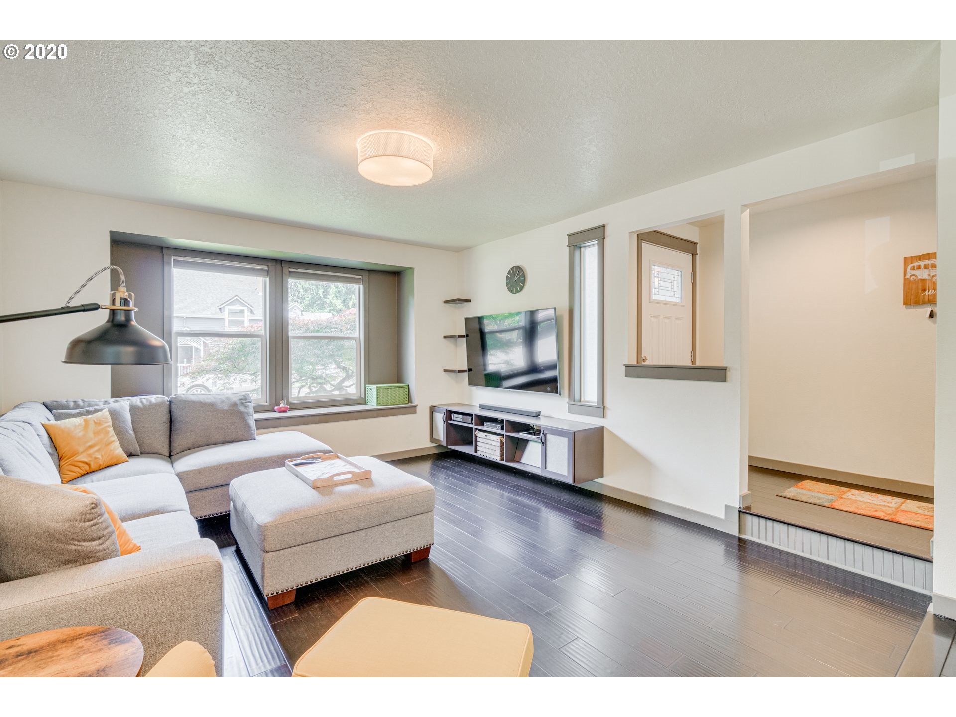 6532 Southwest Locust Street Portland, OR 97223 - Photo 6 of 32 Gallery Image 6
