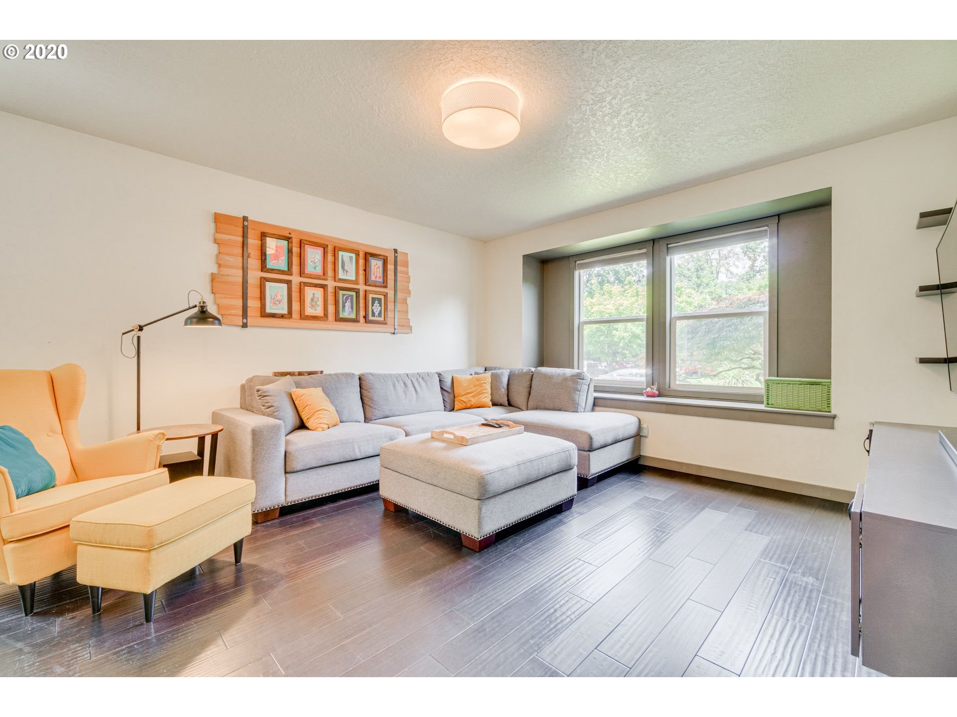 6532 Southwest Locust Street Portland, OR 97223 - Photo 8 of 32 Gallery Image 8