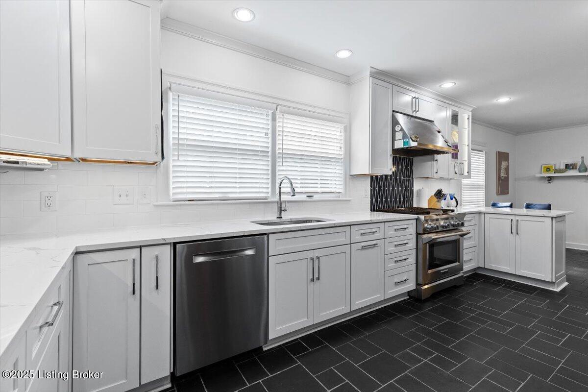 5612 Apache Road Louisville, KY 40207 - Photo 13 of 55 13-5612 Apache Rd-13