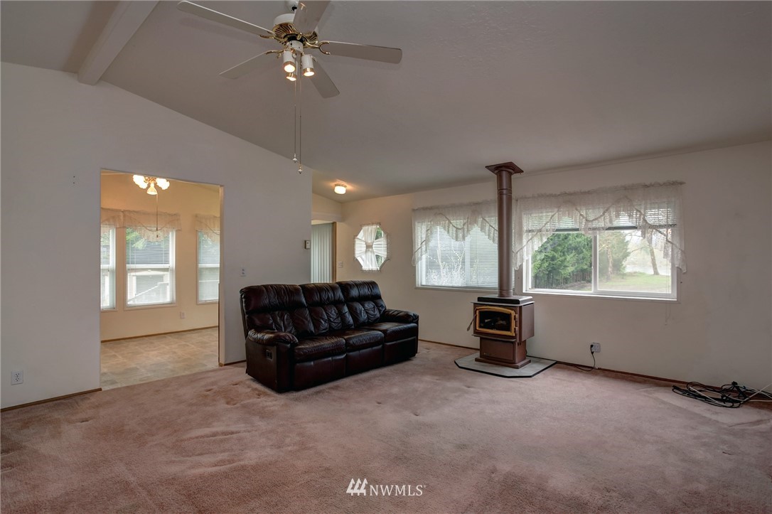 32905 Berry Lane Sedro-Woolley, WA 98284 - Photo 7 of 22 Gallery Image 7