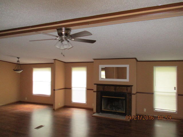 391 Limestone Road Dorchester, SC 29437 - Photo 4 of 8 Living Room