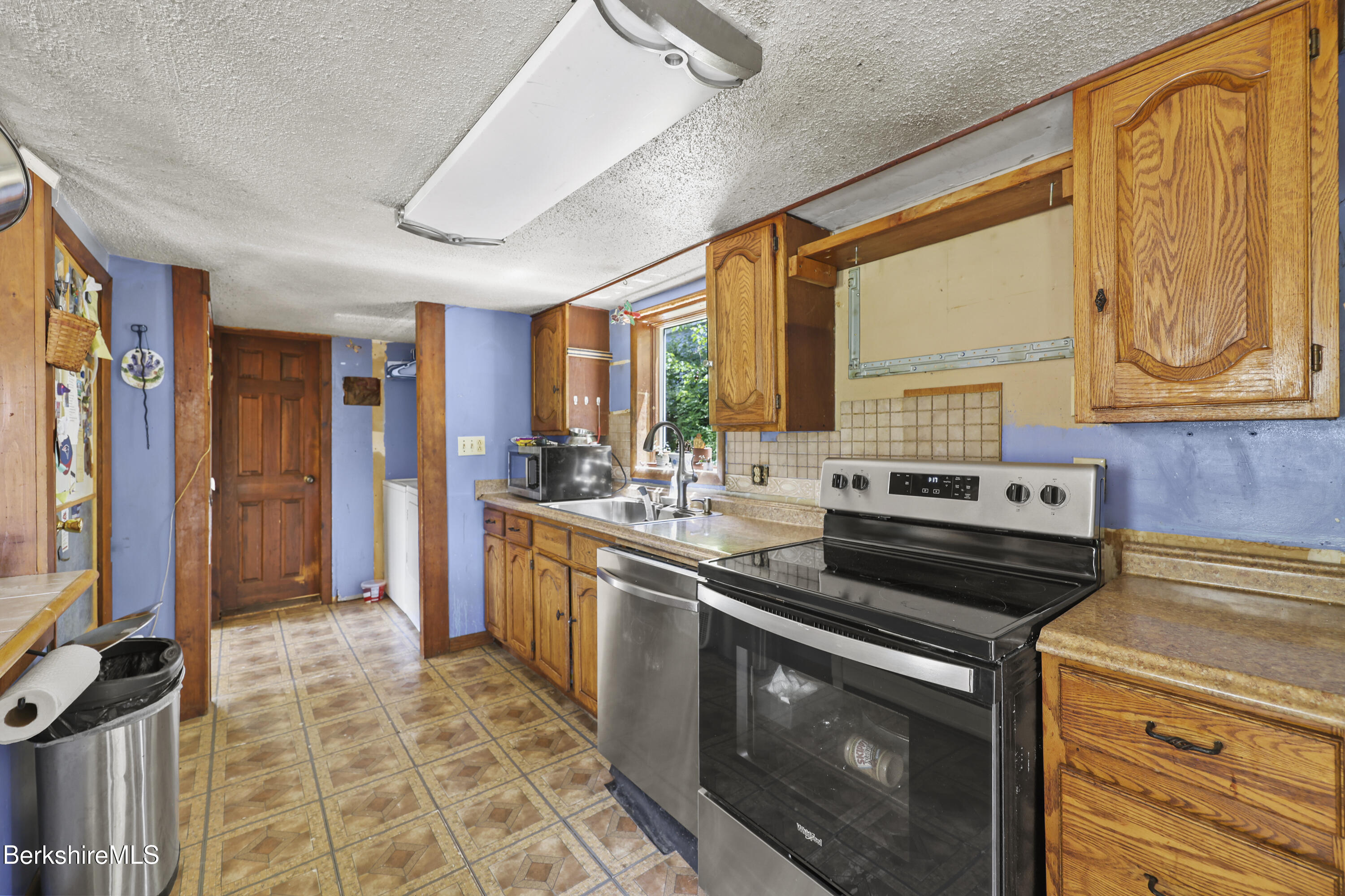 174 Wells Road Cheshire, MA 01225 - Photo 13 of 29 70 Kitchen