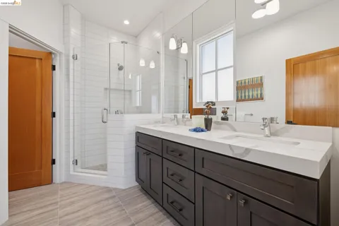$1,995,000 | 4436 Howe Street, Oakland, CA 94611