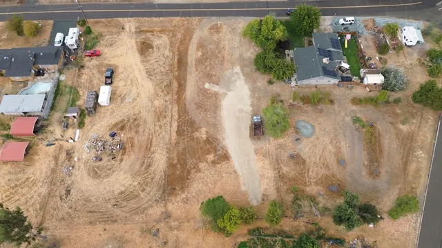 a close up of a bathtub