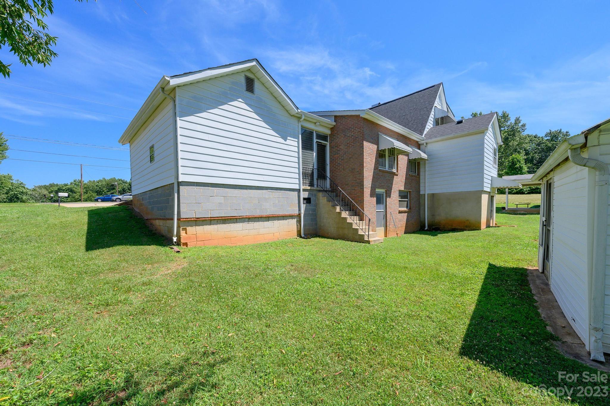 3318 Trinity Church Road Valdese, NC 28690 - Photo 11 of 44 Gallery Image 11