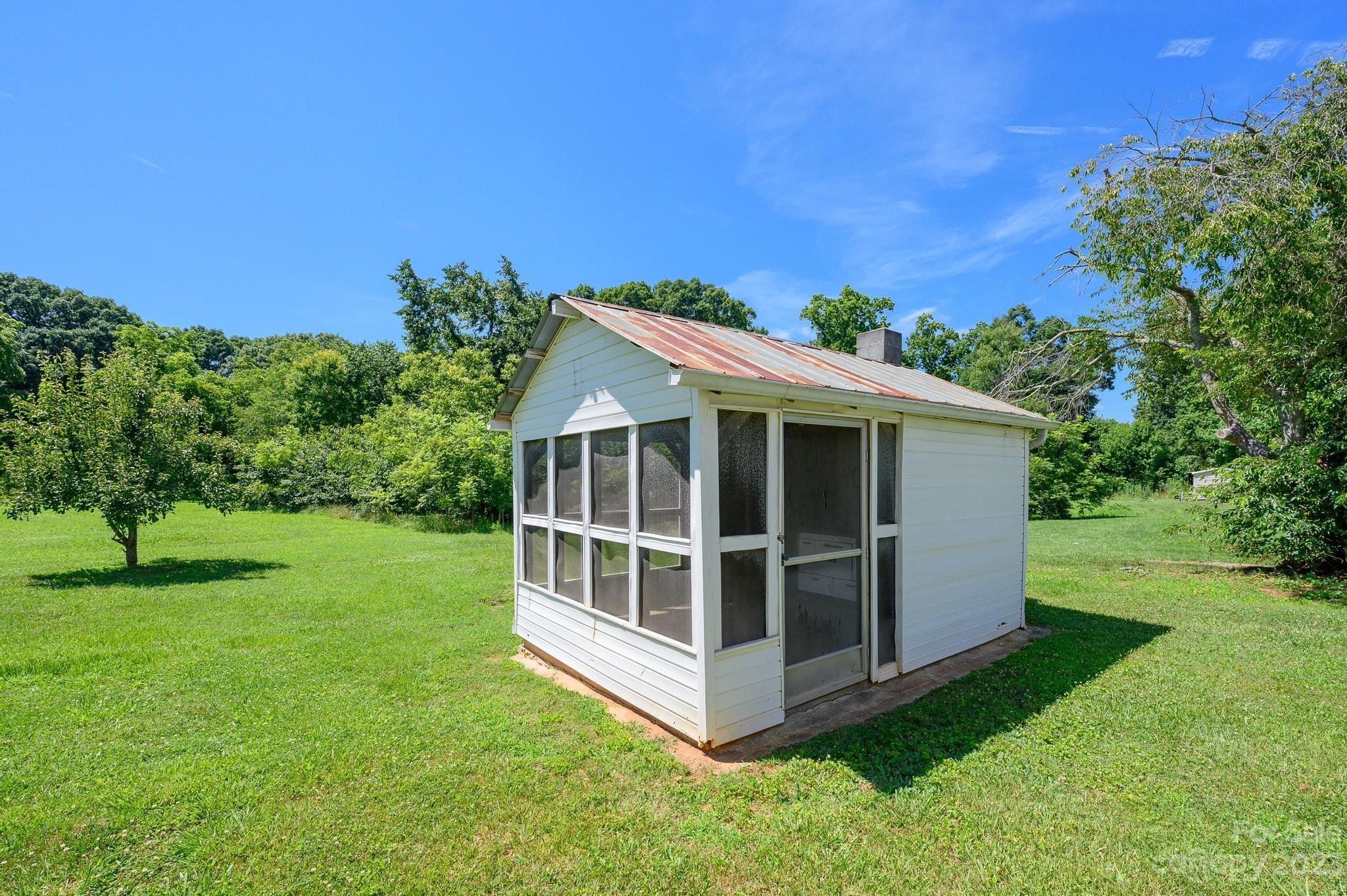 3318 Trinity Church Road Valdese, NC 28690 - Photo 12 of 44 Gallery Image 12