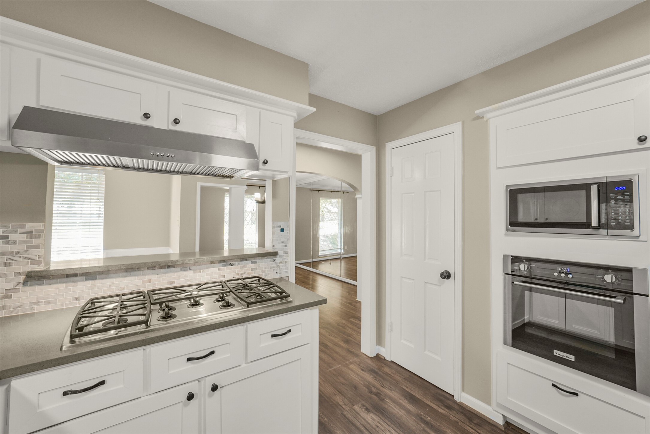 25302 Fairbrook Lane Spring, TX 77373 - Photo 12 of 50 Microwave, Oven, Refrigerator, Gas Cooktop