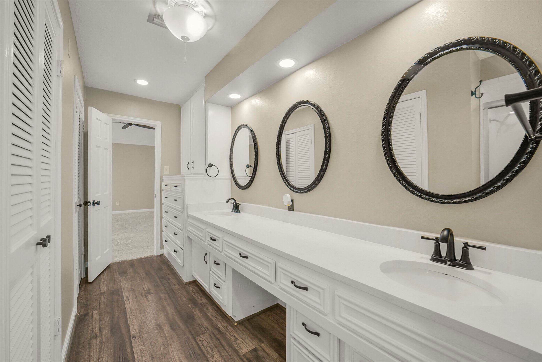25302 Fairbrook Lane Spring, TX 77373 - Photo 32 of 50 Double Vanity