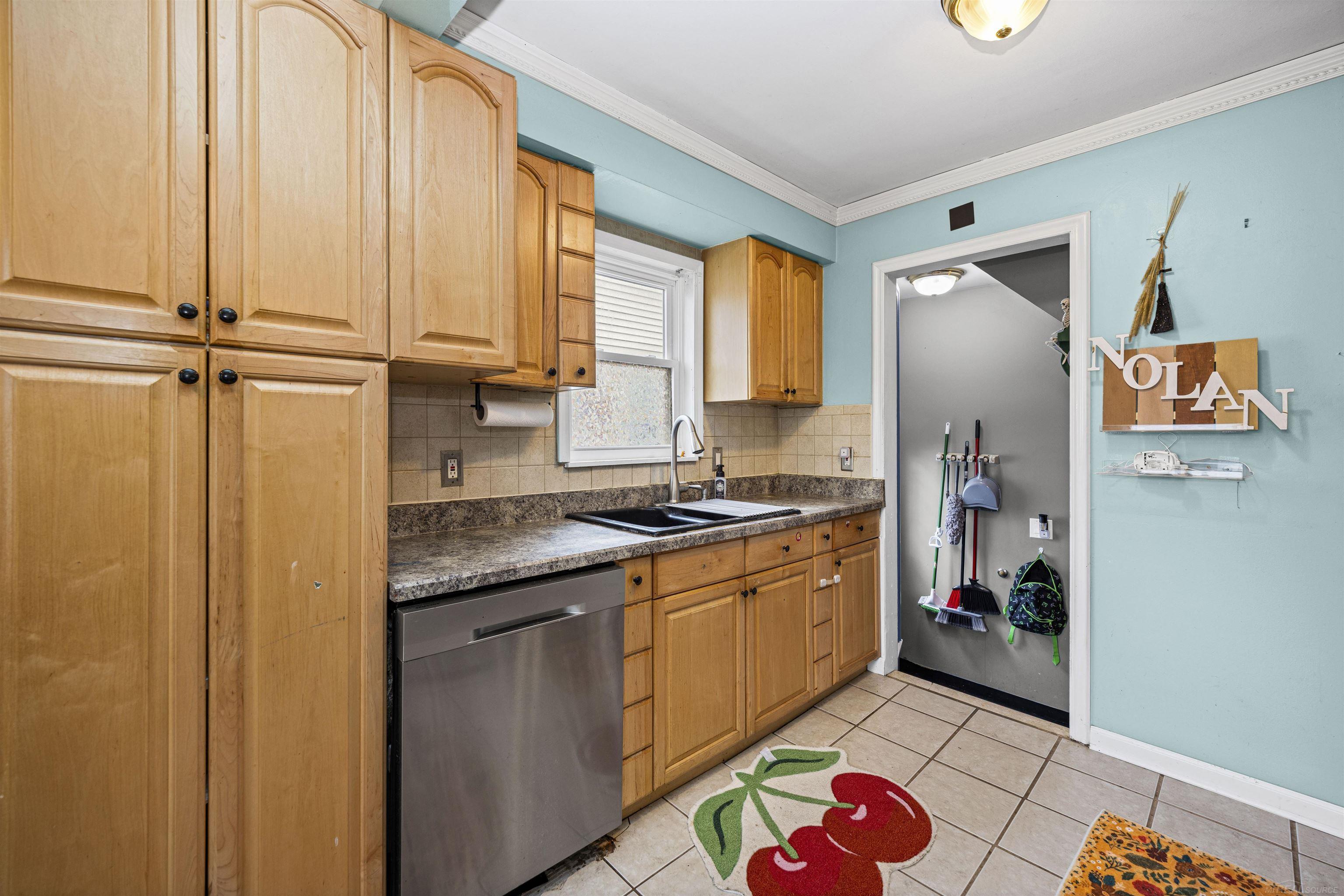2980 Greenfield Road Berkley, MI 48072 - Photo 10 of 44