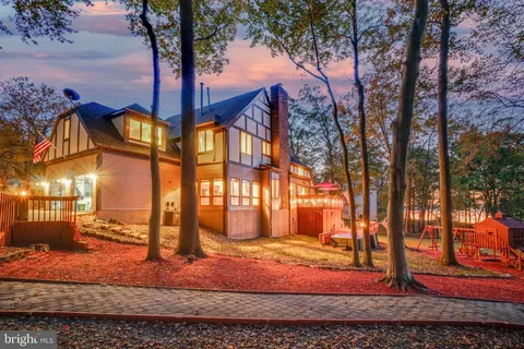 $1,349,000 | 10602 Cannonview Court, Fort Washington, MD 20744